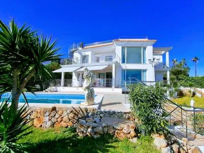 Luxury Villa - Calvià (Santa Ponsa) , Built Surface 700m 2 , Plot Surface 840m 2 , 4 Bedrooms, 4 Bathrooms,... — photo 1
