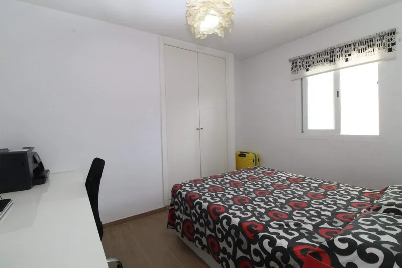 Renovated 120m² Maisonette with 5 bedrooms and terrace for sale — photo 11