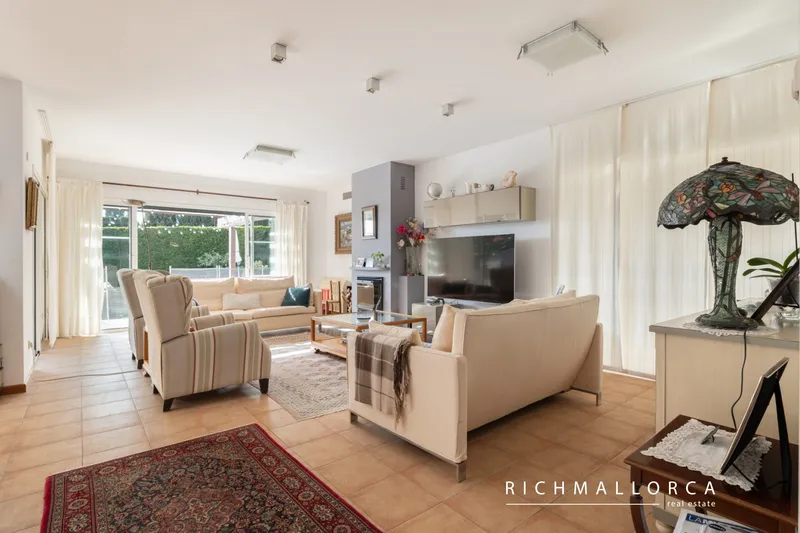 Bright family home with pool for sale in the prestigious pine area of Bonanova — photo 5