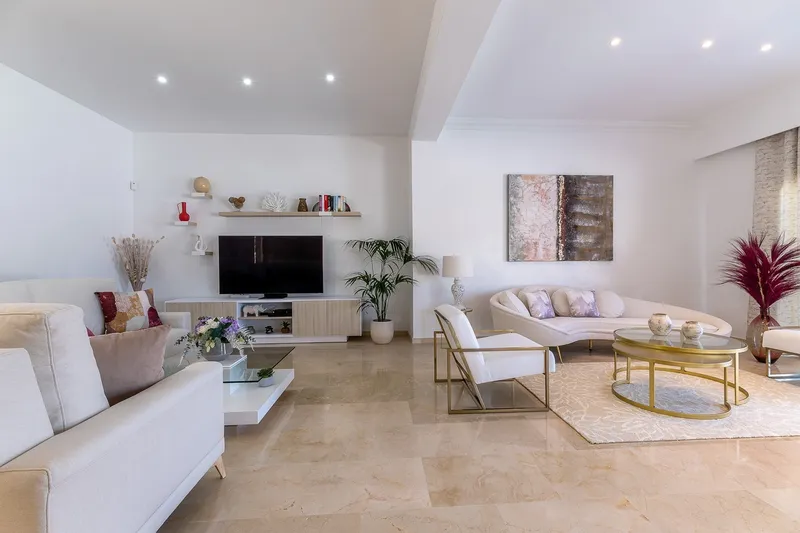 Impressive Mediterranean villa for sale in Camp de Mar with fantastic sea views — photo 6