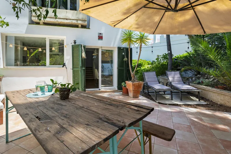 Elegant Four-Bedroom Semi-Detached Home with Terraces, Garden & Garage in Tranquil Cala Nova — photo 3