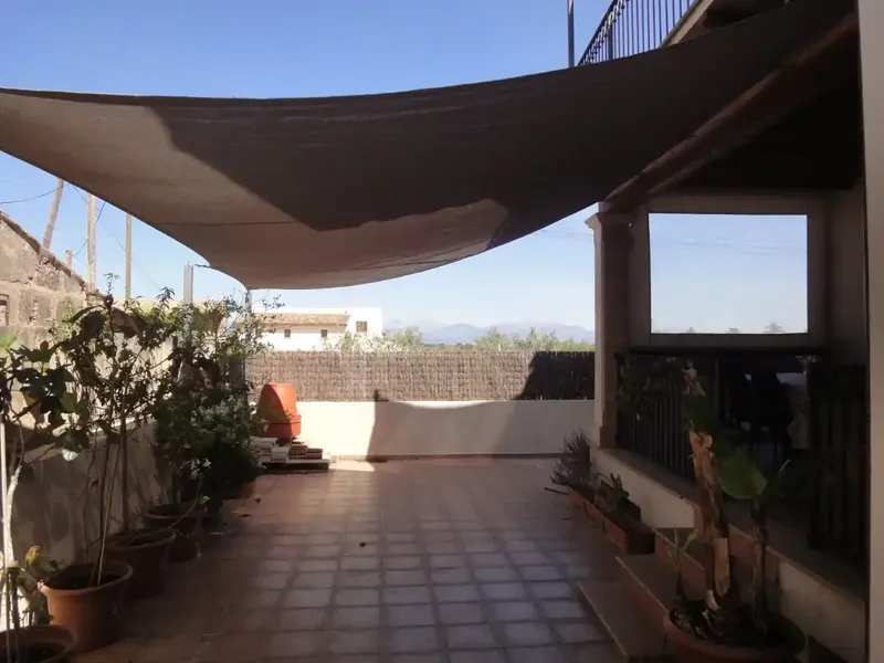 Chalet con vistas a la Tramuntana, 3 suites, piscina y gran garaje en Algaida (último solar urbano) — photo 3
