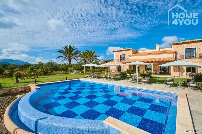 Exceptional luxury finca with sea views in Portocolom — photo 3
