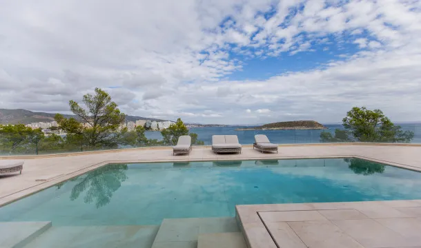 Mansion with access to the sea in Cala Vinyas — photo 8