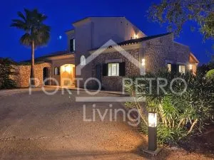 Ref. PRO239 – Well-maintained finca with a new, high-quality kitchen, spacious pool, garage and holiday rental license near Cala d’Or — photo 2