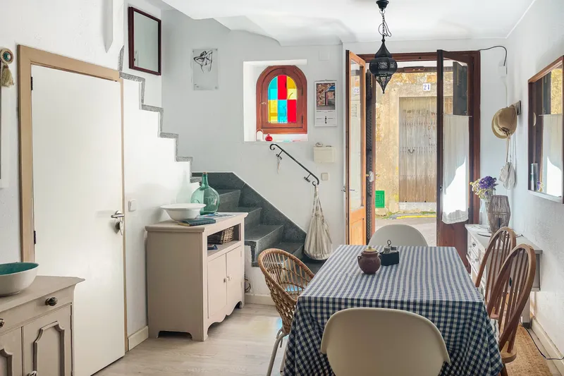 Townhouse with 3 bedrooms, patio, balcony and roof terrace with view of Sant Salvador — photo 3