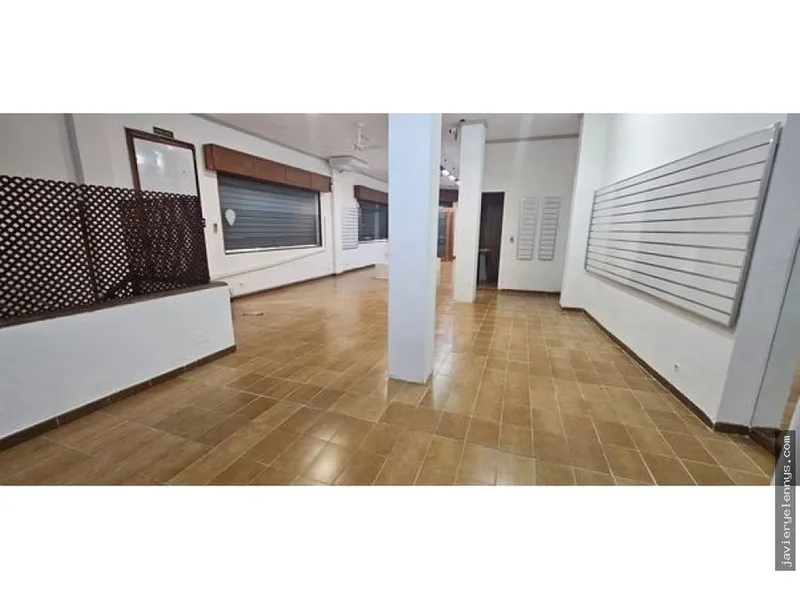 Rental of premises on Calle del Mercadal — photo 11