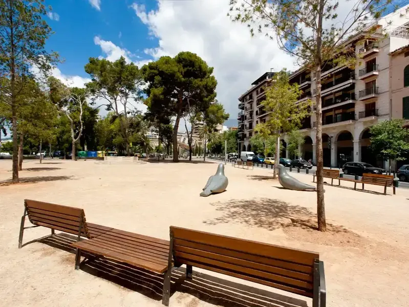 Seis apartamentos en La Lonja, cada uno con 1 dormitorio y 1 baño. Se encuentran en muy buen estado de conservación y están disponibles para — photo 1