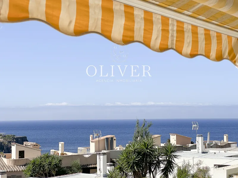 Apartment with sea views in Santa Ponsa — photo 1