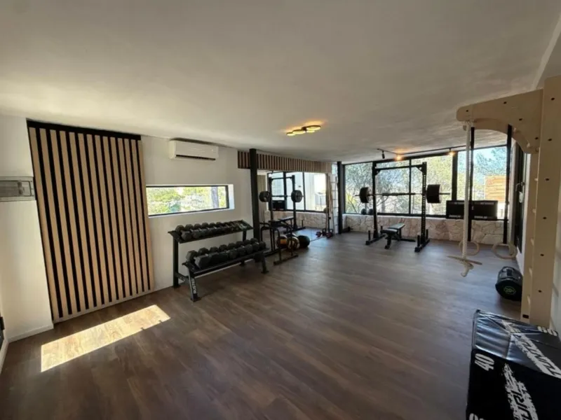 Modern Luxury Villa with Sea Views, Private Cinema, Gym & Football Pitch in Cas Català — photo 7