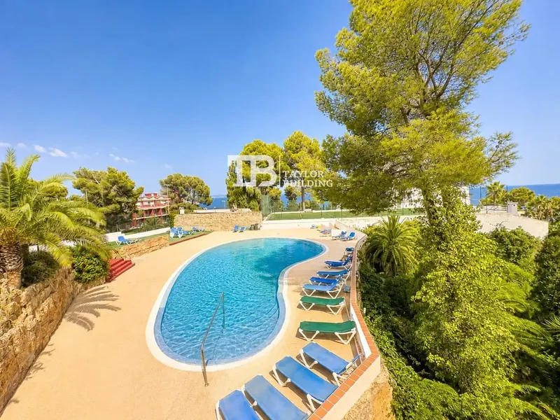 Taylor Building Real Estate presents exclusively this studio in one of the most attractive areas of Illetas, Calvià, with beautiful sea views — photo 1