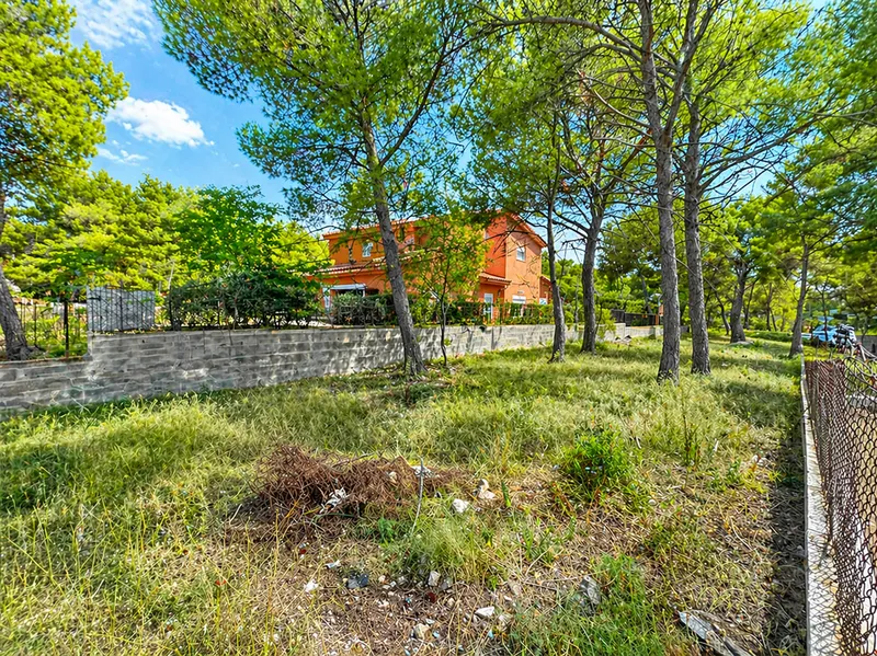 Urban building plot opposite the marina in Santa Ponsa with high investment potential — photo 2