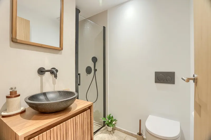 Renovated town house with back patio and private pool — photo 9