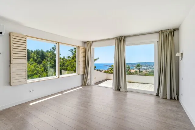 Elegant sea view villa for sale in Costa d’en Blanes, Southwest Mallorca — photo 10