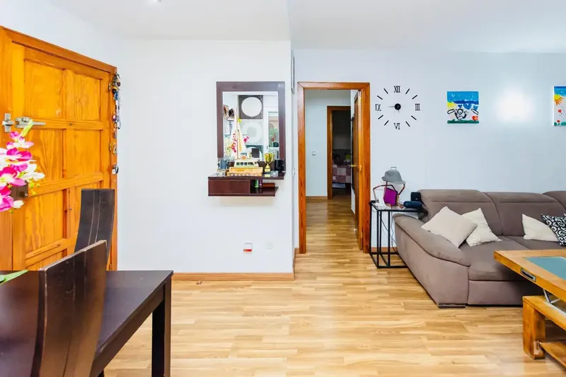 Discover this wonderful ground floor located in the quiet area of Son Ferrer (Calvià). With a built area of 83 m2 and fully — photo 5