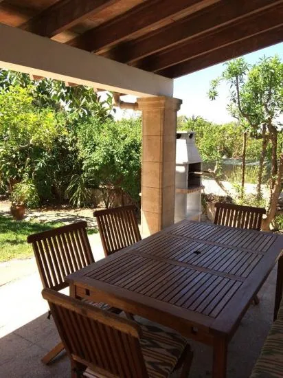 House with pool — photo 2