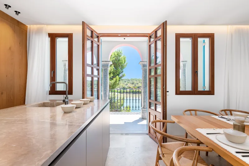 Live where the sea begins: renovated old town jewel in Porto Colom — photo 6