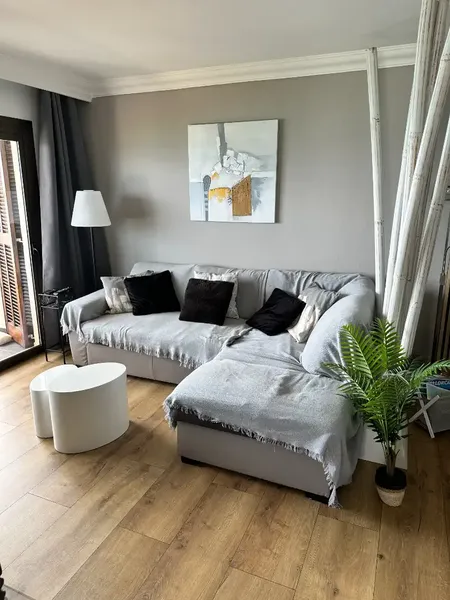Spectacular 98 m² apartment on the seafront in Cala Millor, located on the fifth floor of a building with a lift and with impressive — photo 9