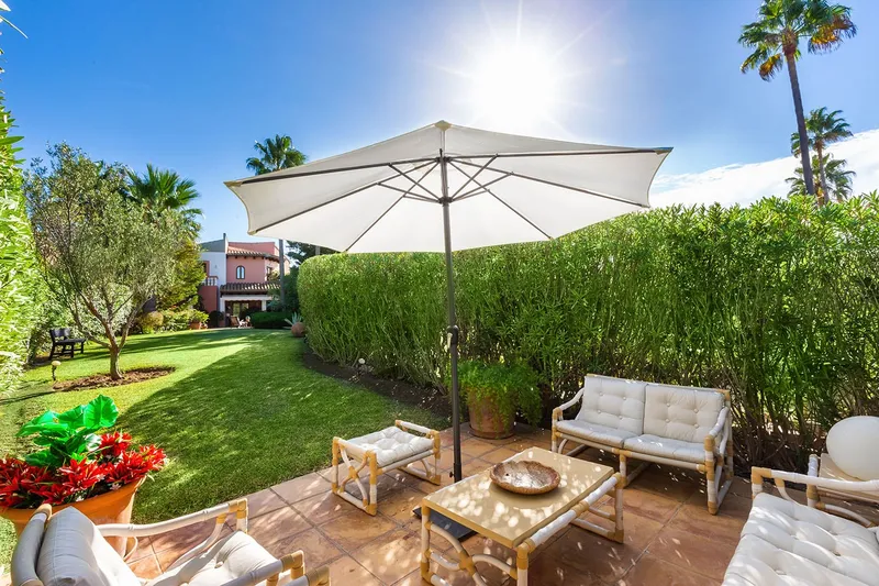 Villa with Mediterranean flair directly at the golf course — photo 2
