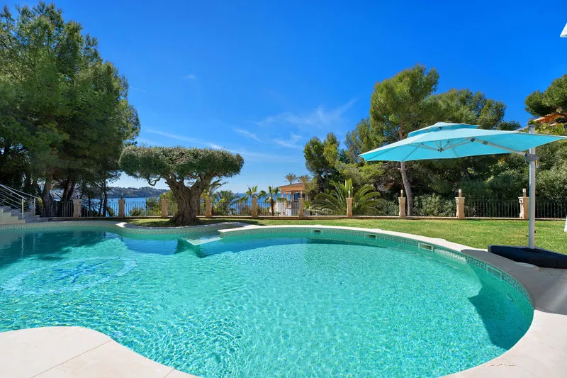 Majestic property on the first sea line — photo 3