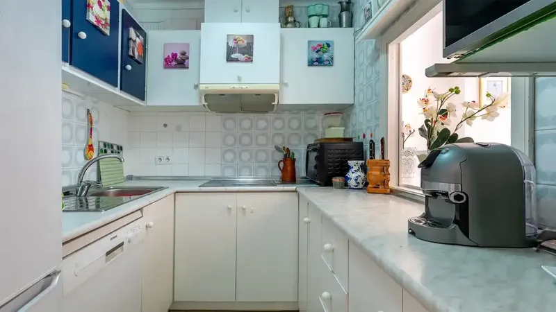 Excelente oportunidad de inversión en la zona de San Agustín, un apartamento a reformar ubicado en la parte elevada de la zona, dentro de un — photo 7