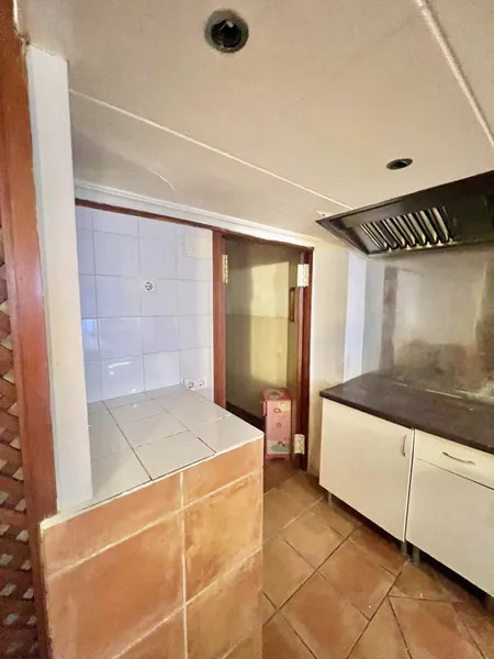 Ideal commercial premises for a small business, 200m from ... — photo 12