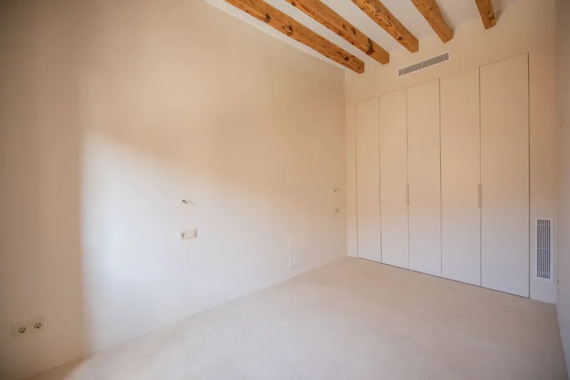 Modern townhouse with garage — photo 11