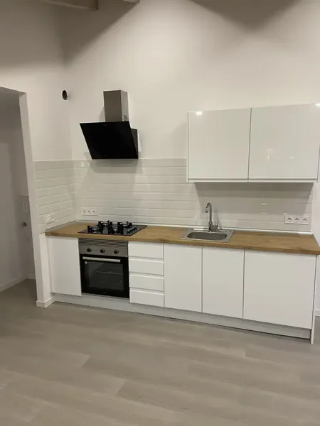 2 piso , totalmente reformado, luminoso, con Parket, con baño completo y cocina totalmente amueblado con todos los electrodomésticos, lavado — photo 3