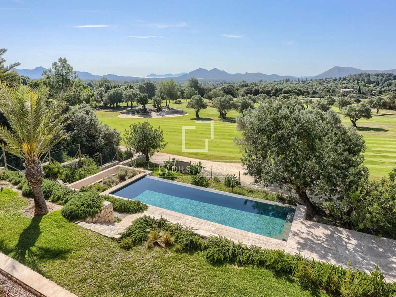 755m² country house for sale in Pollensa, Balearic Islands — photo 3