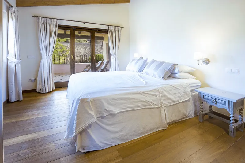 Romantic finca in Sárraco — photo 12