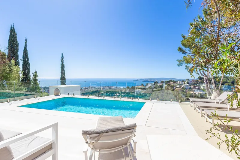 Modern villa with breathtaking views in a privileged location — photo 12