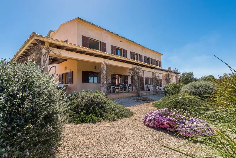 Elegant Finca of approx. 400 m2 in a quiet location near S Amarrador - Santanyi - F 44 — photo 2