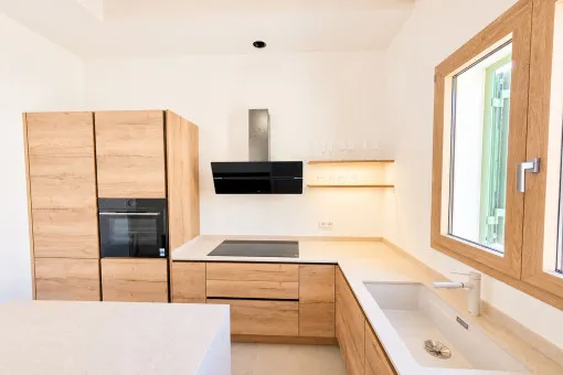 Ses Salines, Elegant Townhouse with Heated Saltwater Pool and Spacious Patio in the Heart of Ses Salines — photo 7