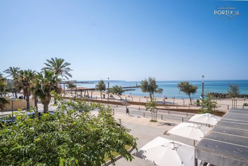 Reformed apartment with fantastic sea views — photo 1