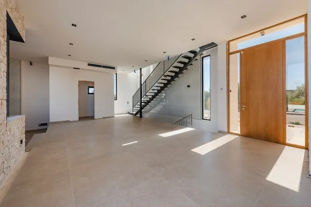 Modern villa with pool for sale in a quiet area near Sa Rapita, Mallorca — photo 4