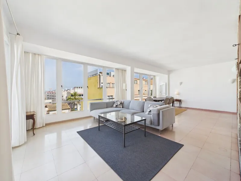 Bright Two Bedroom Apartment with Terrace in Terreno - Long Term Rent, Only Available for a Couple — photo 3