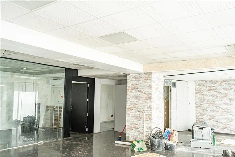 Commercial premises of approx. 90 m² on a corner, with large shop windows - Son Sardina — photo 1