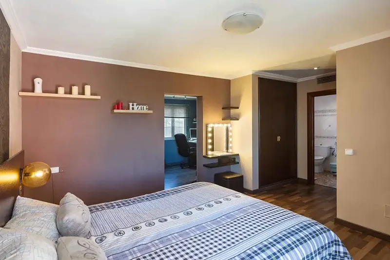 Beautiful chalet with pool and open views in a quiet residential area of the charming village of Palmanova — photo 8