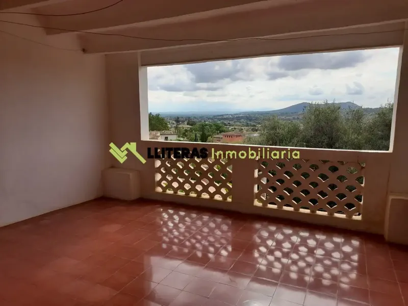 We are pleased to present this beautiful village house with Mallorcan character and open views located in the town of Selva — photo 9