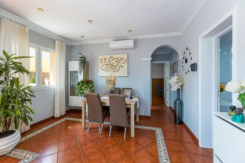 A magnificent opportunity to acquire a beautiful semi-detached house in Bahía Azul, an area known for its tranquility and services — photo 10