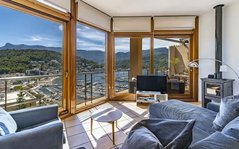 This well-kept and spacious villa in Puerto de Sóller, exclusively for sale with us, offers fantastic views of the Sierra de Tramuntana — photo 5