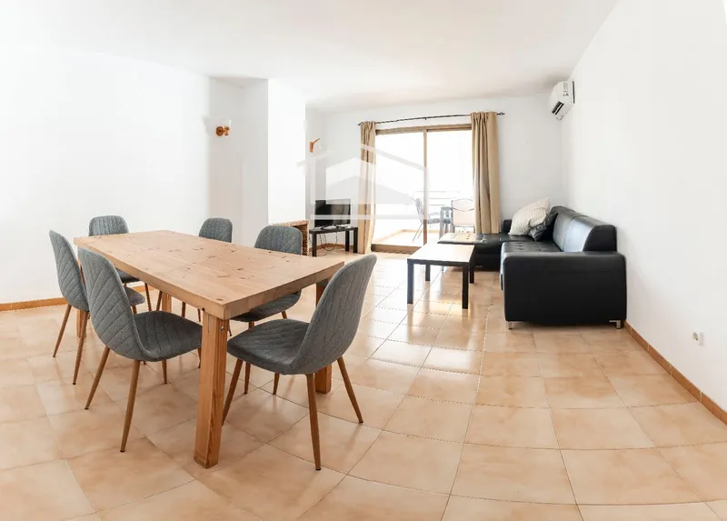 3-bedroom flat with terrace and garage one minute from the sea — photo 2
