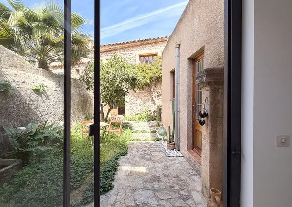 Semi-detached house in Parres, 6, Petra — photo 1