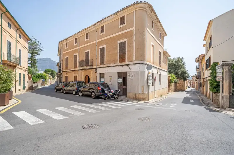 Spectacular country house with 7 bedrooms in Alaró — photo 1