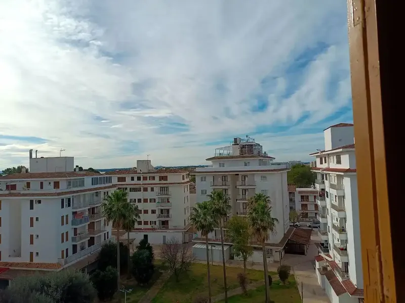 A 200 m de la playa de Alcudia, se vende este ático de 103 m2, con vista al mar. Con una terraza de 40 m2. Cocina independiente con coladuri — photo 11
