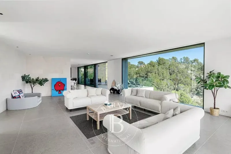 Newly Built 5-Bedroom Villa Overlooking Palma and the Mediterranean — photo 4
