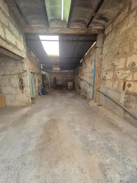 Unique opportunity: free-standing house with enormous potential and garden — photo 3