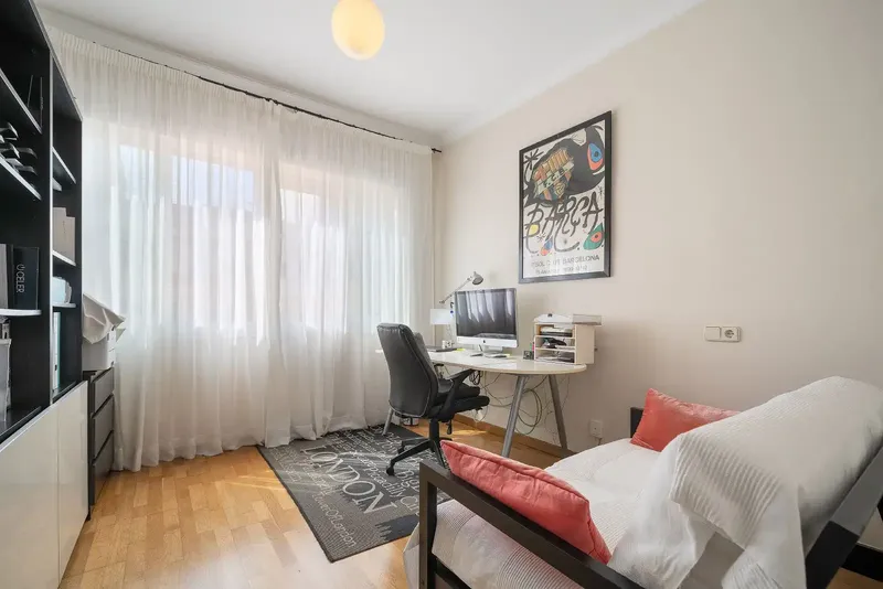 Well-distributed apartment in Palma de Mallorca, Plaza de Toros, on a 2nd floor without elevator, with 100 m² usable distributed in 3 be — photo 12