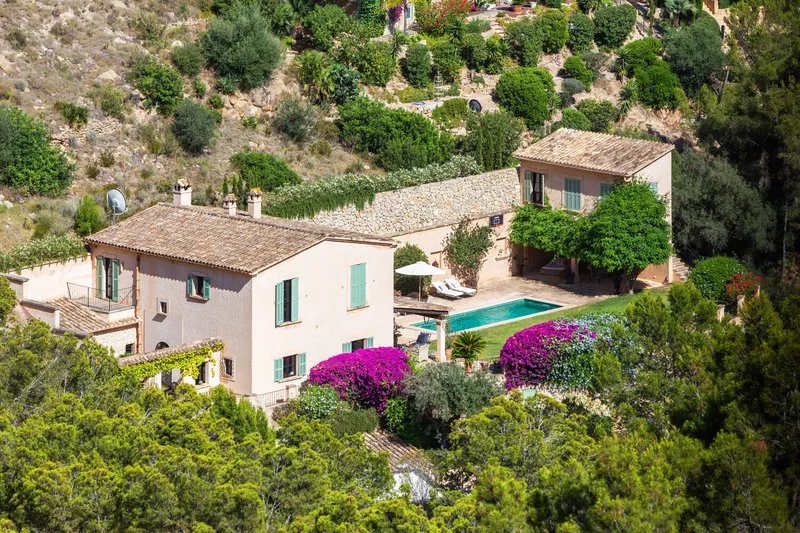 Villa in traditional finca style with harbour sea views for rent — photo 11