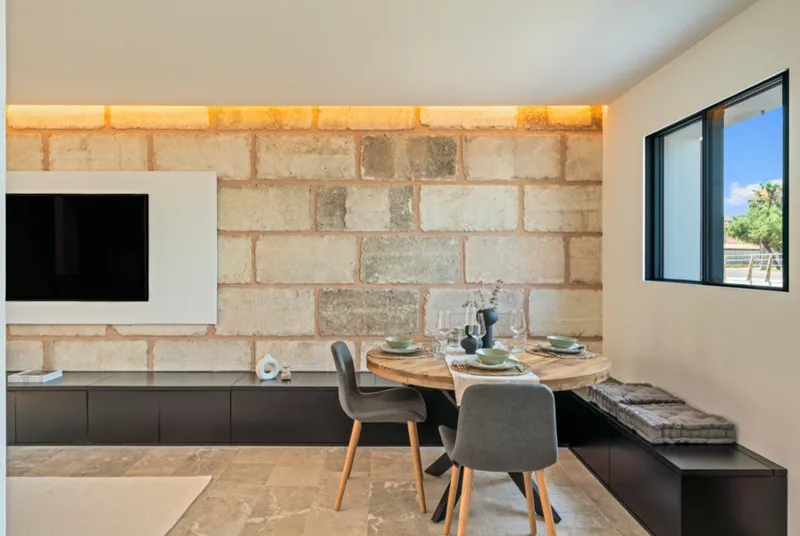 Unique Luxury Frontline Townhouse Directly on the Beach in Portixol — photo 3
